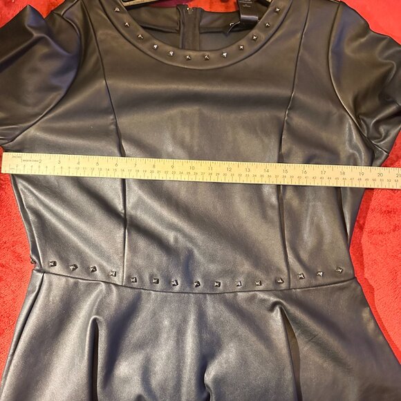 Black Faux Leather Peplum Top - Size 14/16 - Picture 8 of 9